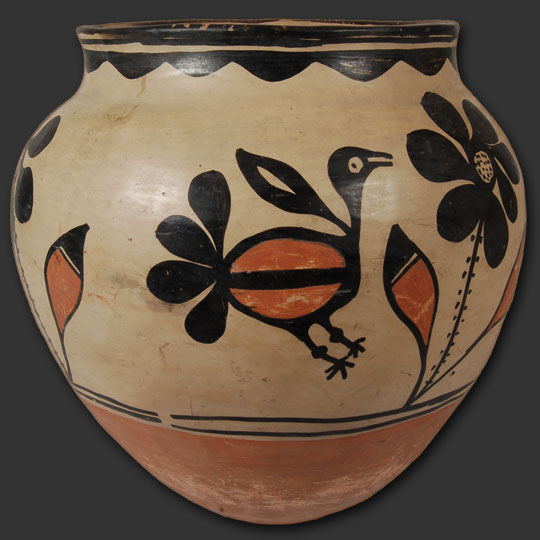 Historic Kewa Pueblo Pottery - SC2922B